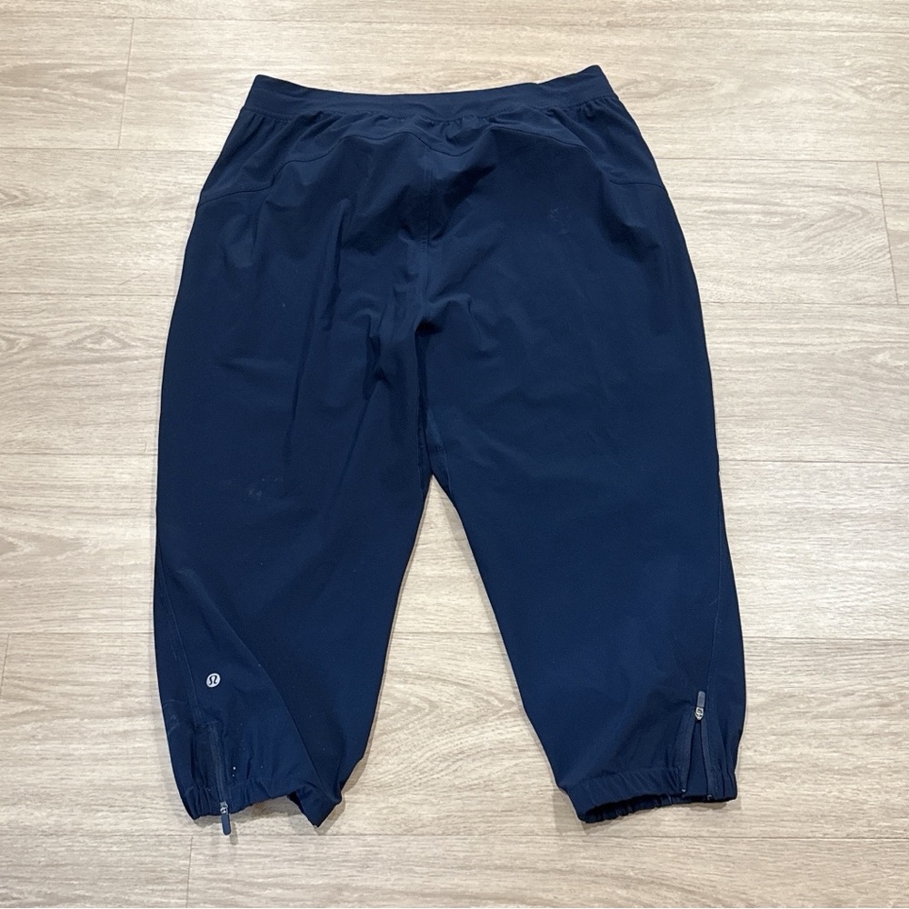 Lululemon Rejuvenate Adapted State Crop blue Pants Womens size 12